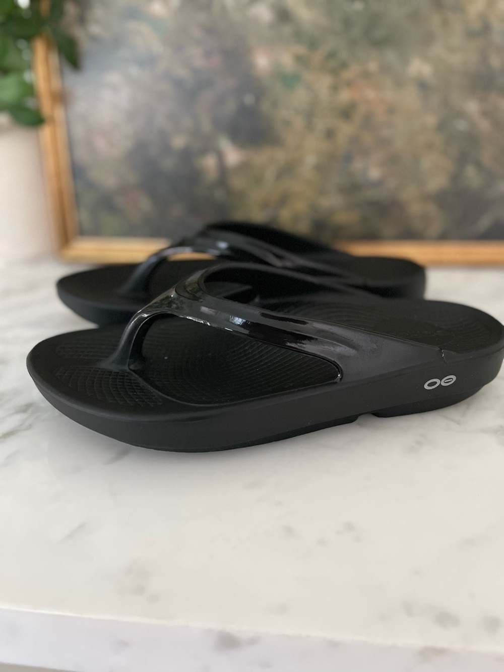 OOFOS Women's OOlala Recovery Sandals size 7 Black - Picture 2 of 8